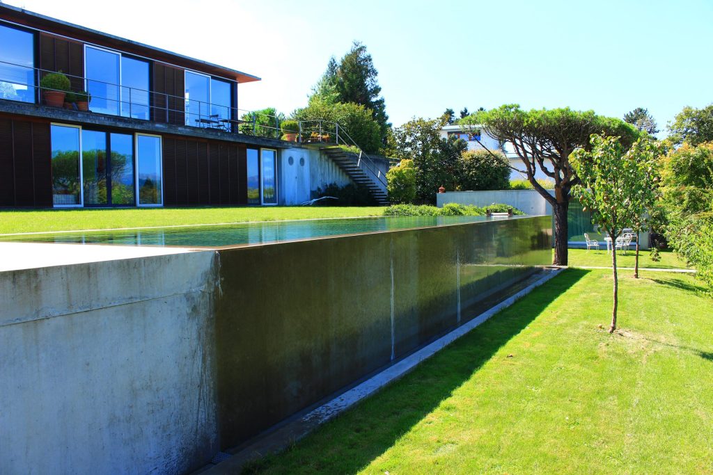 Piscine débordement